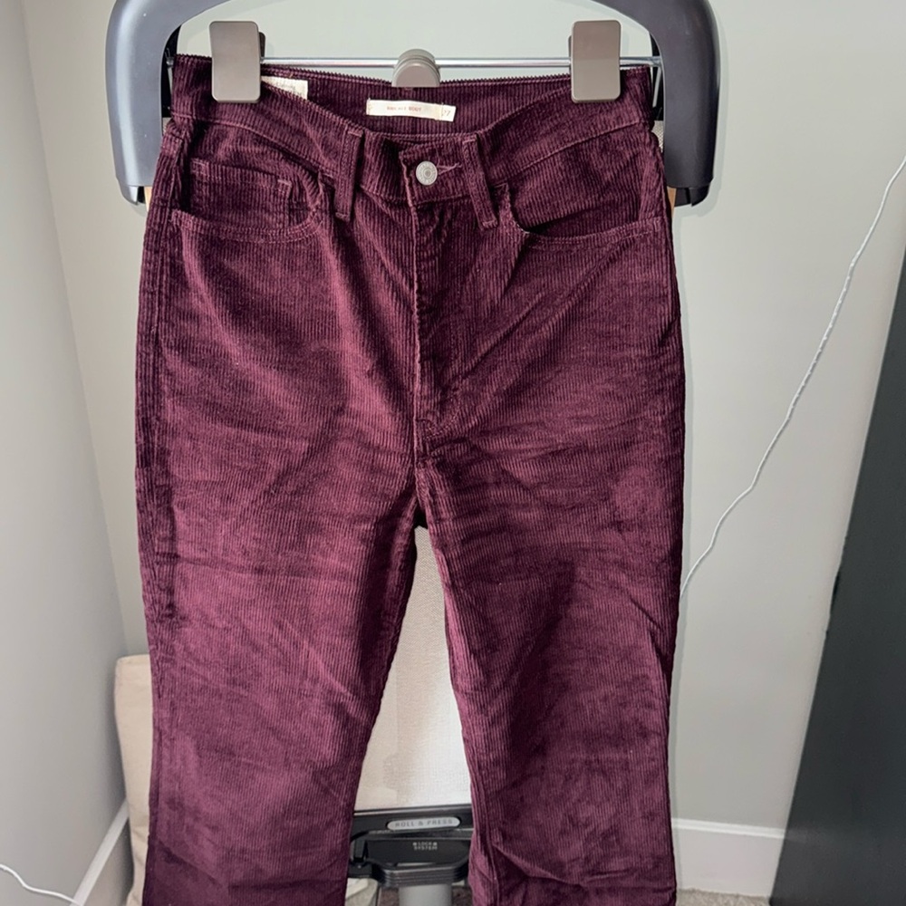 Levi’s Ribcage Boot Corduroy Jean in Plum